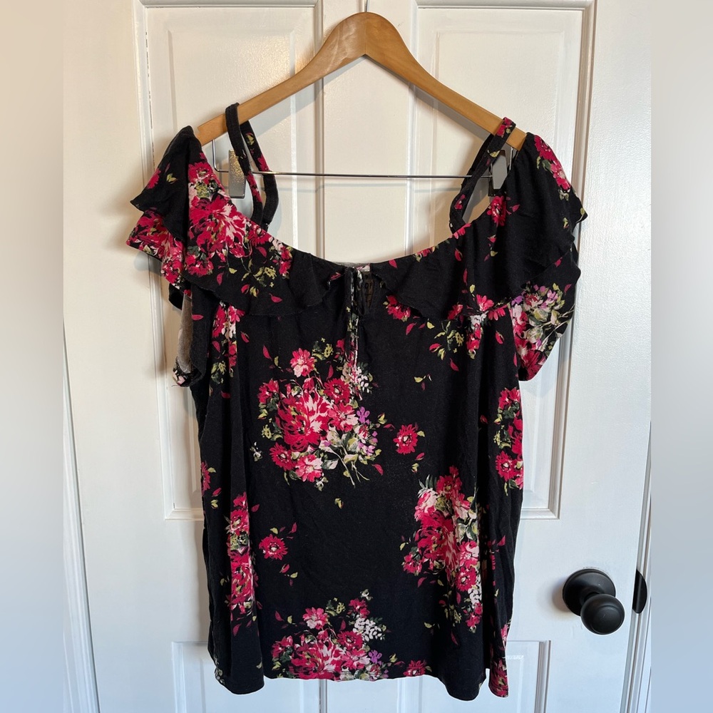 Torrid Super Soft Cold Shoulder Black Floral Short Sleeve Shirt